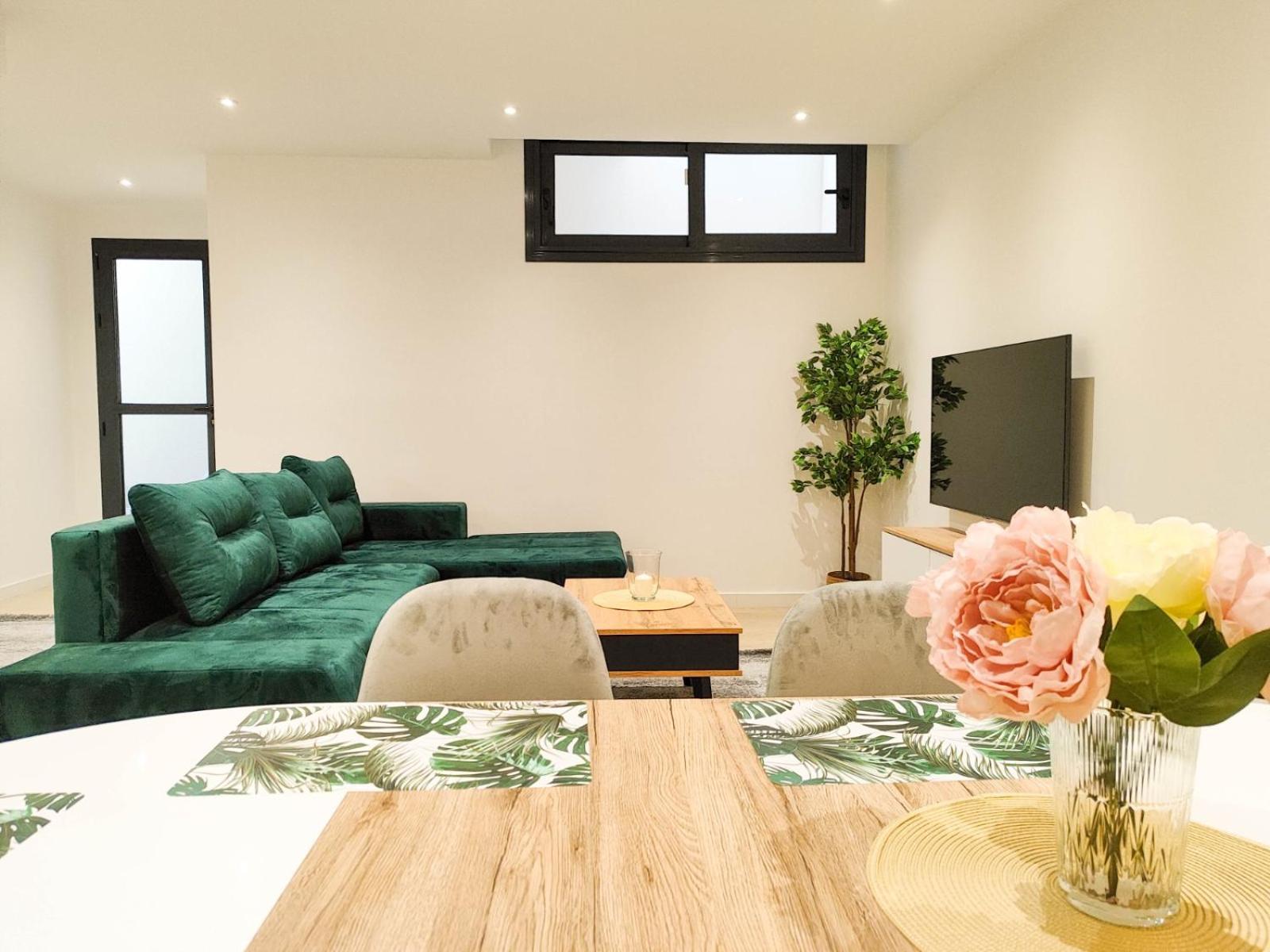 Amberes Apartment, A Stylish Villa'S Independent Downstairs Apartment With Private Swimming Pool And Terrace Polop Zewnętrze zdjęcie